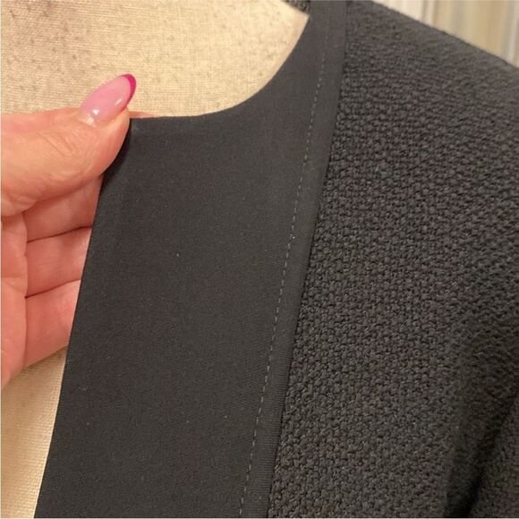 St.John Caviar Elegant Black wool/rayon Women's Blazer, US10 - Picture 3 of 11